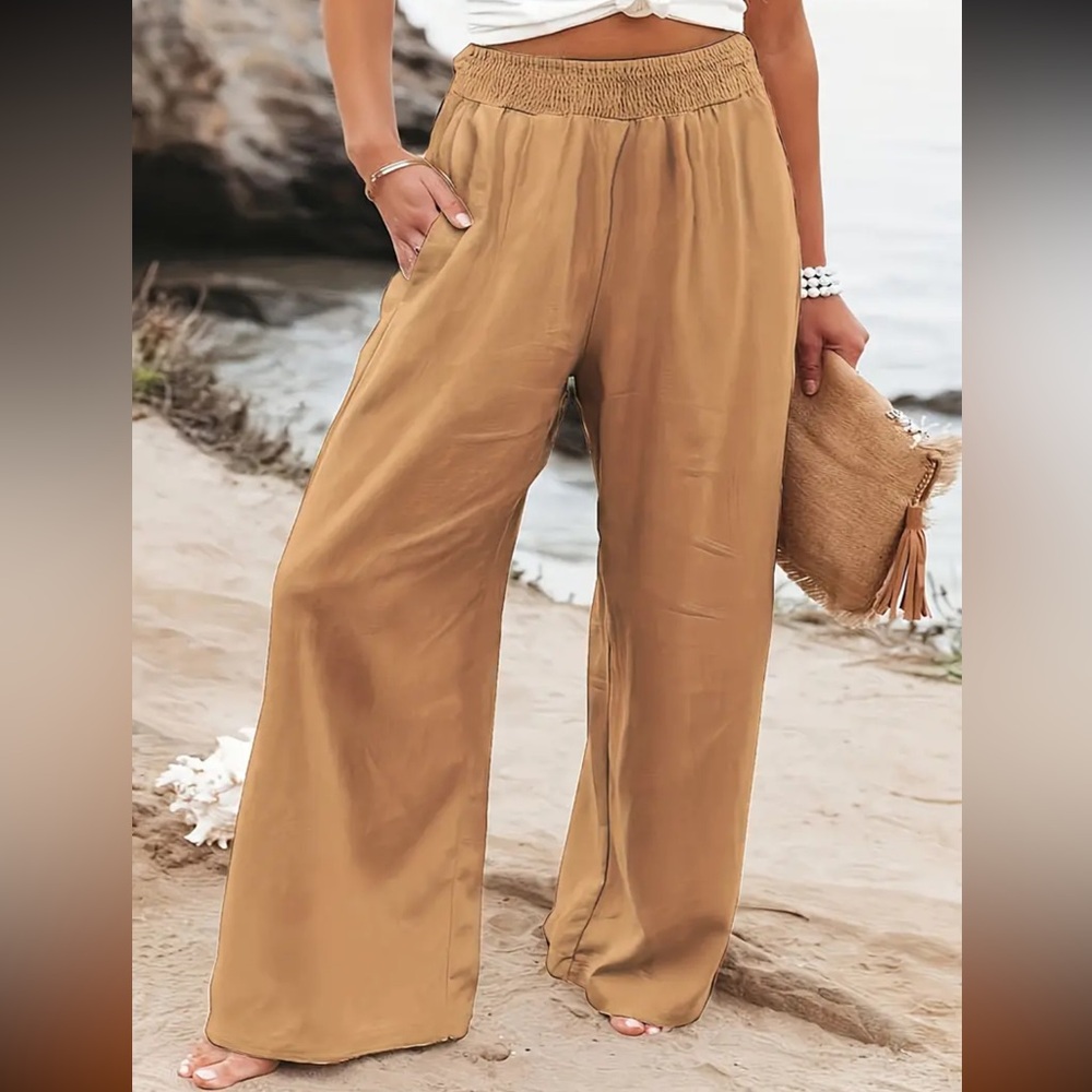 Casual wide-legged, high-waist pants in apricot